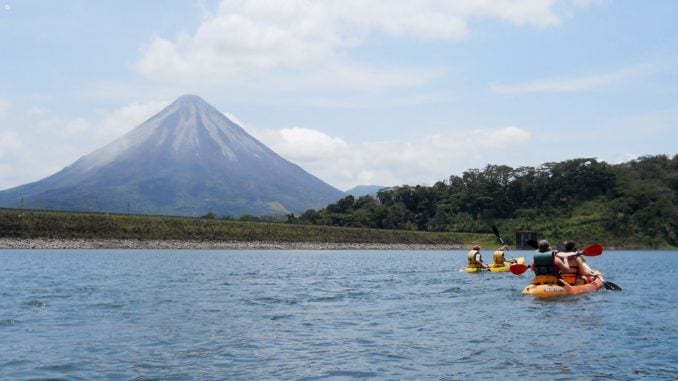 arenal-costa-rica