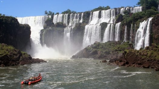 devils-throat-iguassu-falls-argentina