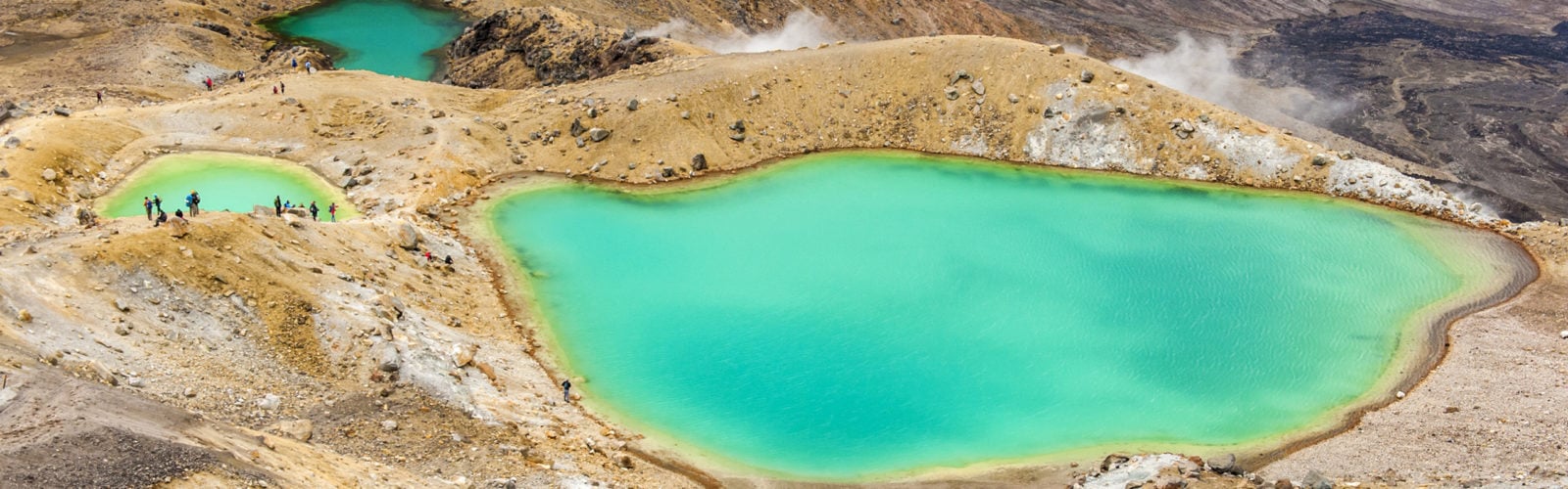 tongariro-crossing-hike-new-zealand