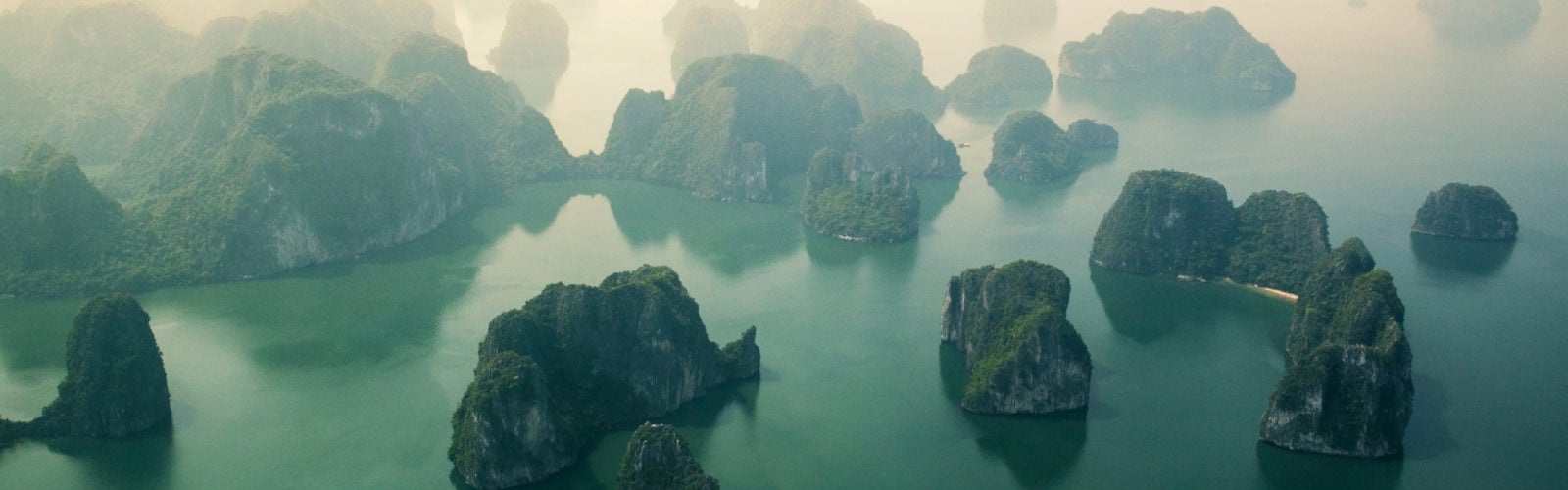 halong-bay-vietnam