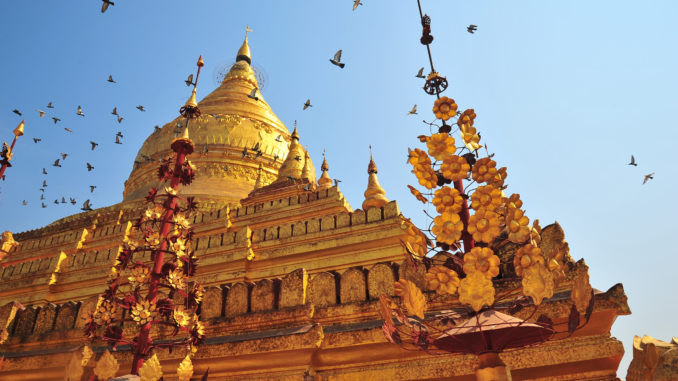 bagan-scwezigon-pagoda