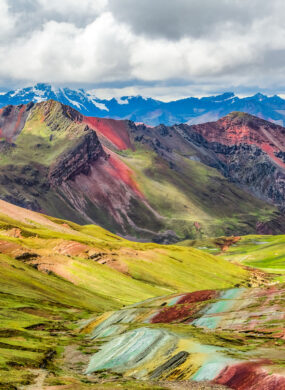 vinicuna-rainbow-mountain-peru